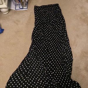 Maxi skirt with slit